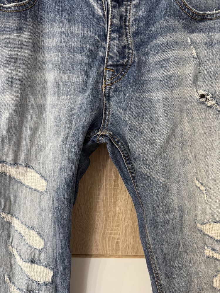 Spodnie Desigual M jeansy męskie dżinsy z przetarciami W32 straight