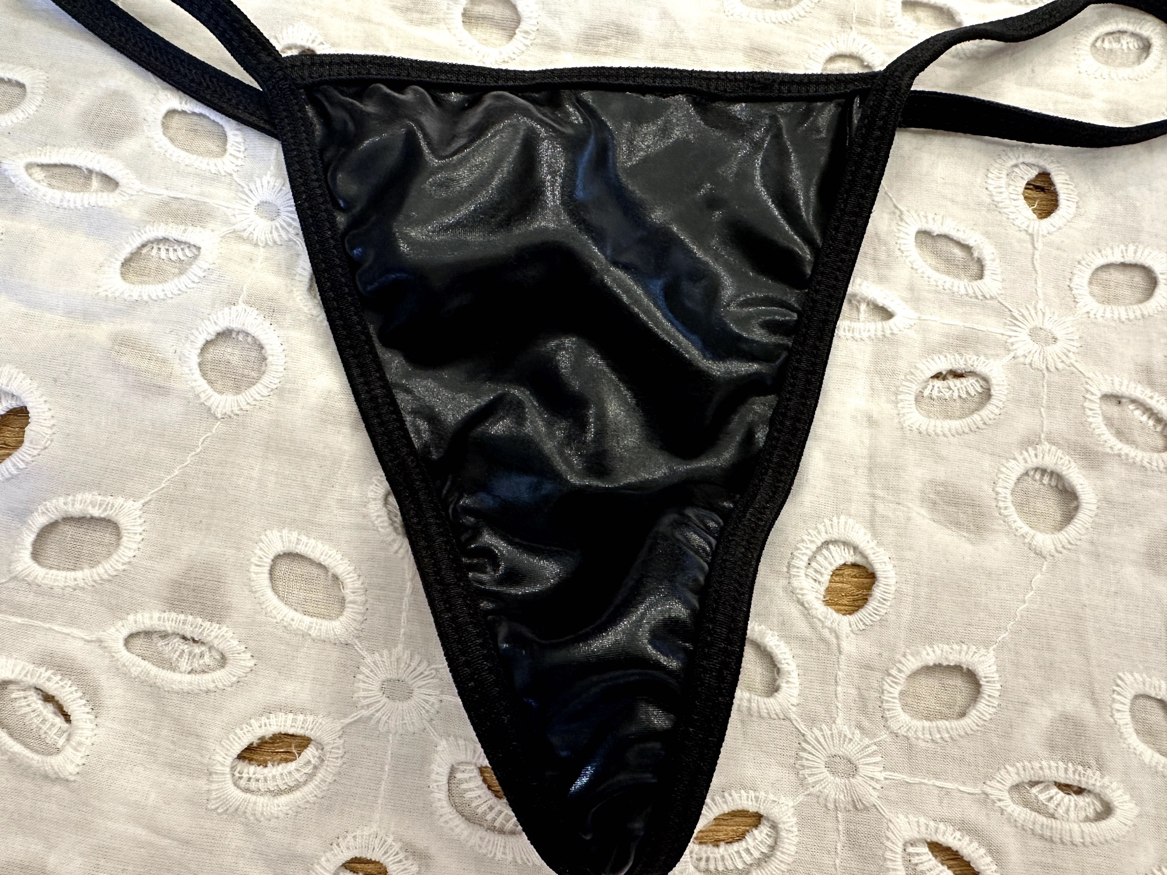 Exposed czxarne stringi S