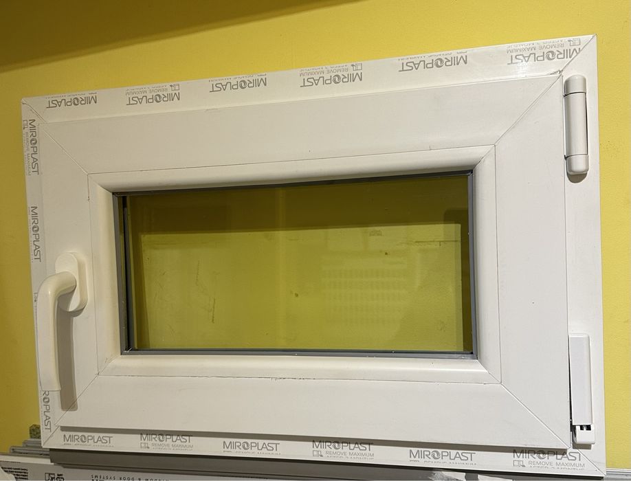 Okno PCV nowe 70 x 40, białe, dostępne od ręki! Inne rozmiary!