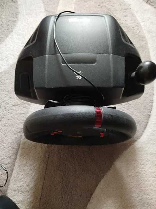 Ігрове кермо Logitech MOMO Racing