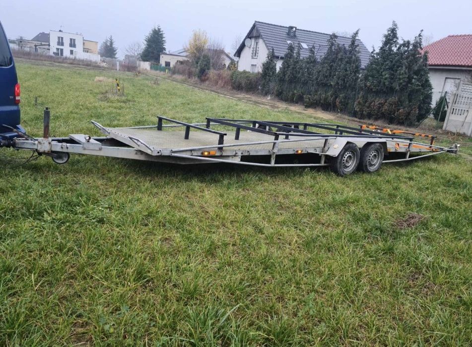 Przyczepa laweta 2 osie 3500 DMC  800 cm 8 m niska  na 2 samochody