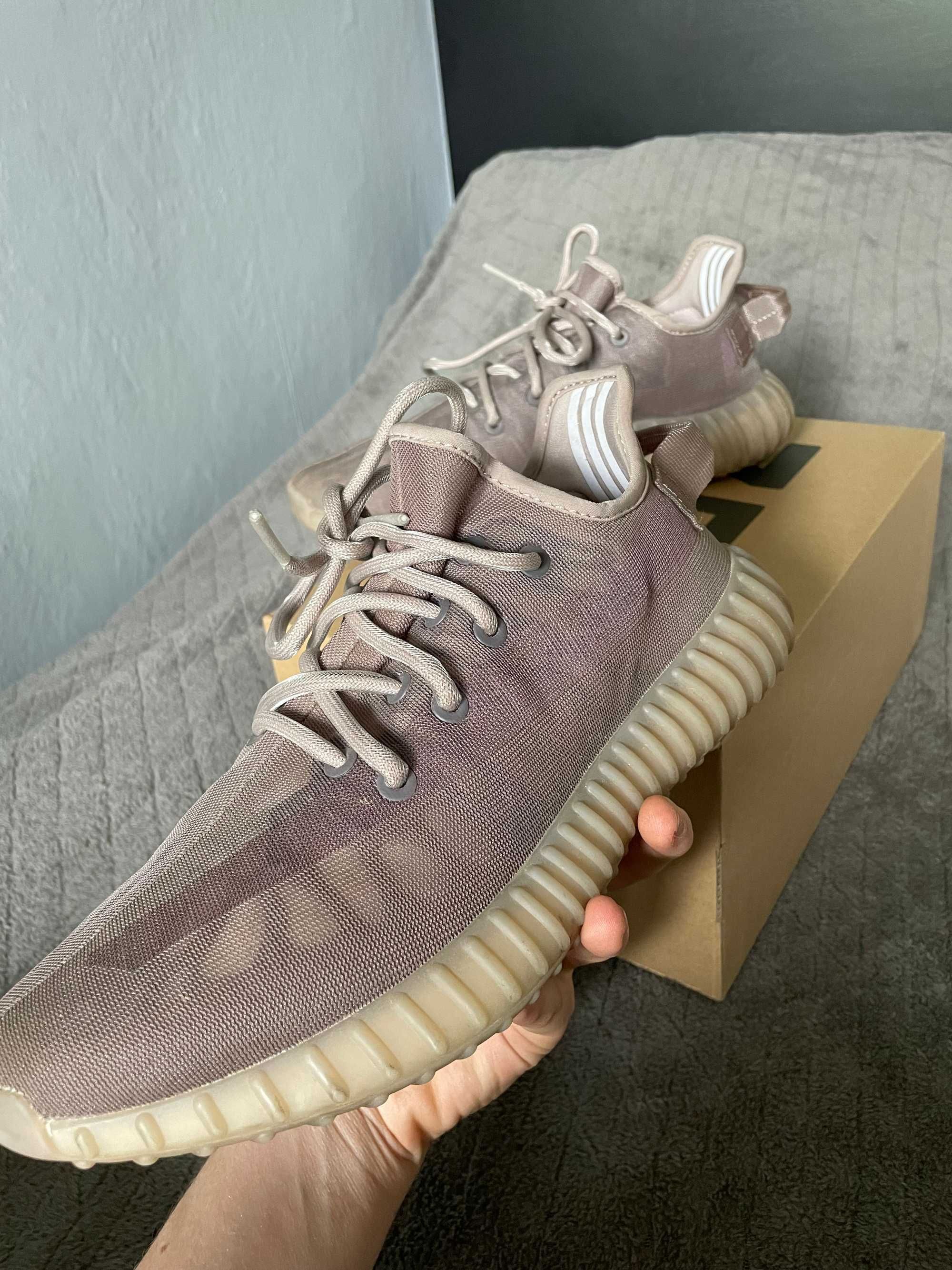 yeezy 350v2 mono mist