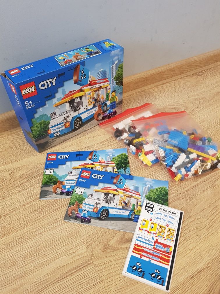 LEGO City 60253 Furgonetka z lodami