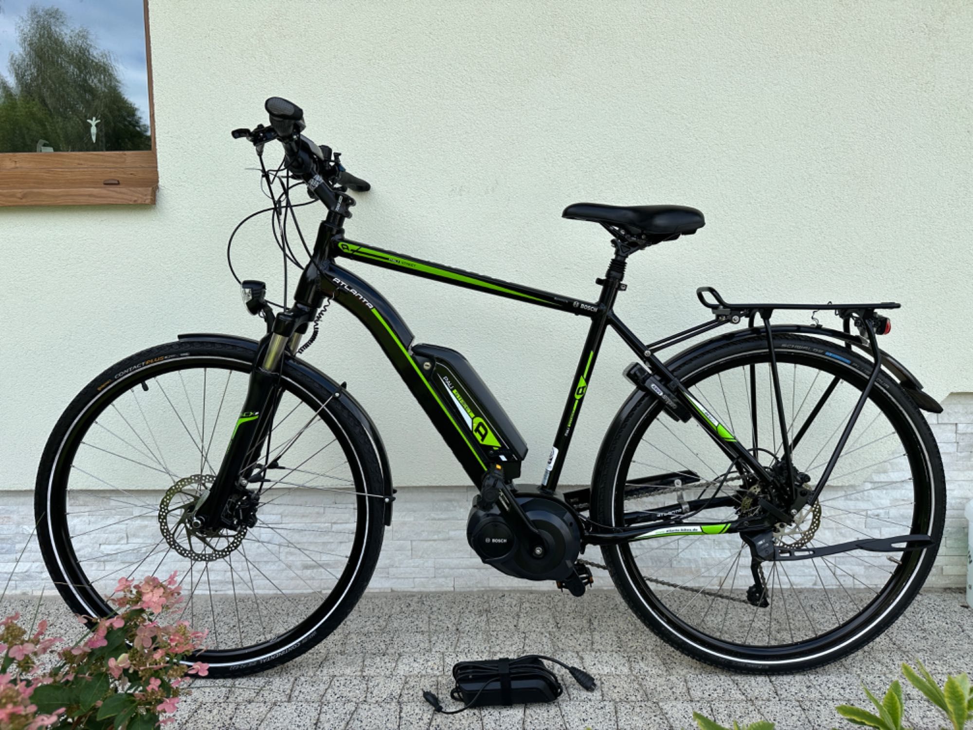 Rower ATLANTA - wsp elektryczne Bosch, koła 28, 2x amor, Deore XT 1x10