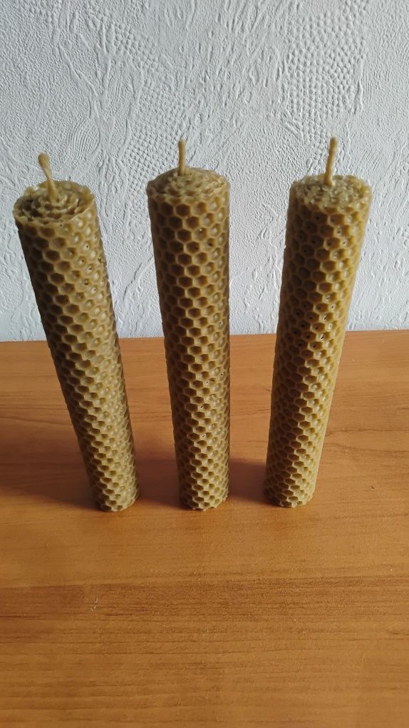 Sprzedam zestaw świec z wosku z własnej pasieki
