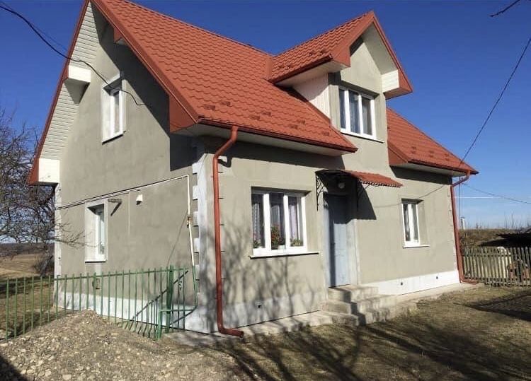 Житловий будинок у Лісна Слобідка поблизу Коломия