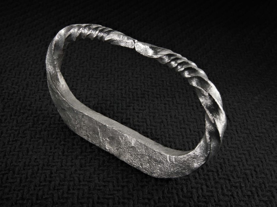 Kute krzesiwo kowalskie z krzemieniami, do bushcraftu i rekonstrukcji