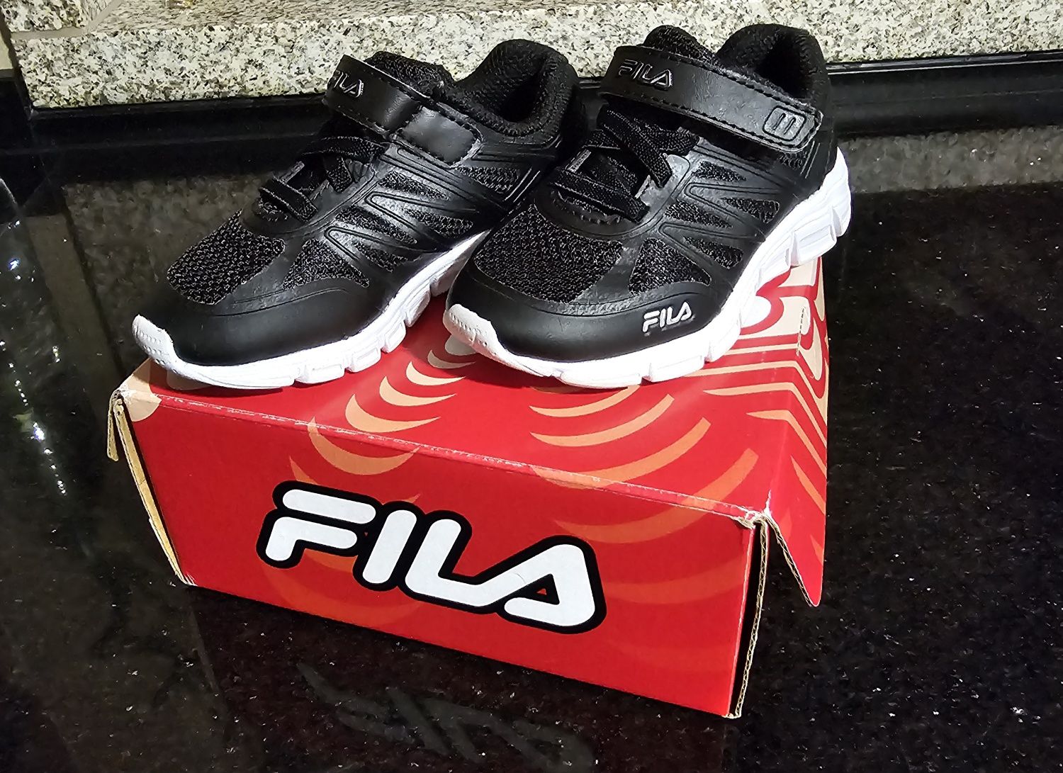 Vendo sapatilhas da Fila em muito bom estado