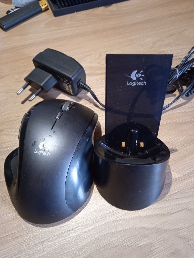 Мышь Logitech MX Revolution Cordless Laser Mouse