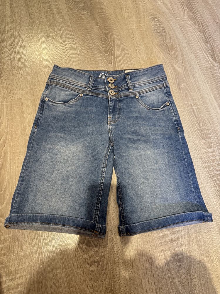 Spodenki, Bermudy, rozmiar 8/36/S stan bdb