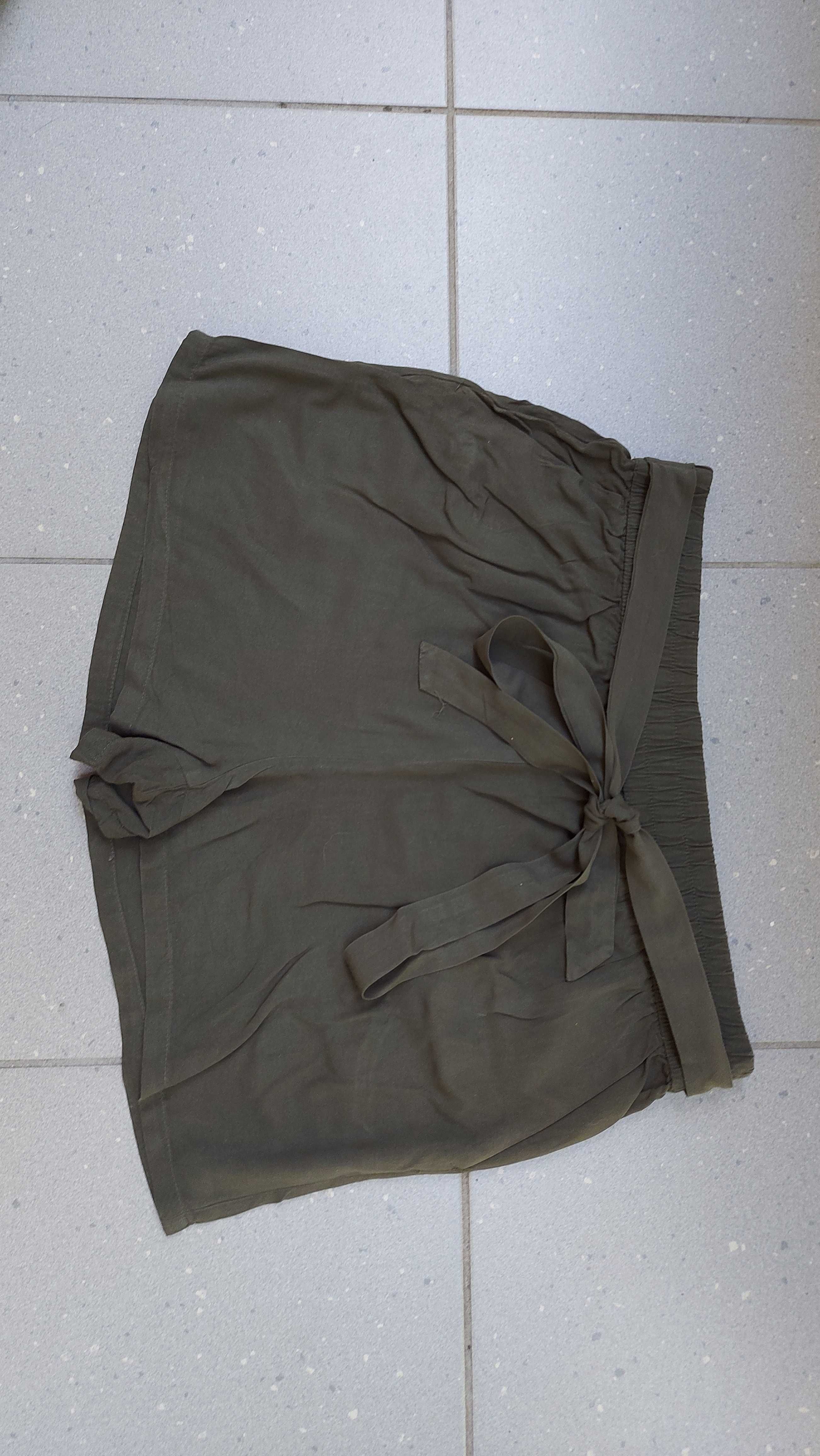 spodenki materiałowe Orsay r.38 db