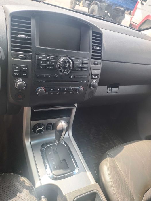 Nissan navara 4* 4