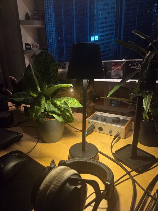 Lampka na biurko lub stolik nocny