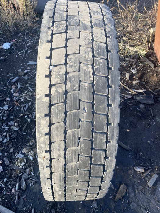 295/80 R 22,5 продам .