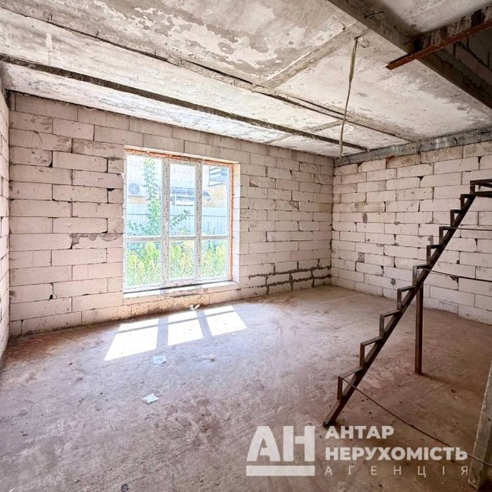 Продається двоповерховий таунхаус в Кропивницькому, р-н  Гірниче