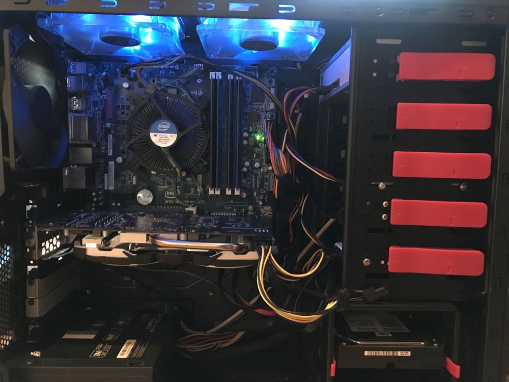 ПК:RX 570 8 GB,16 GB Ram,I7-3770K,SSD/hdd 1 TB