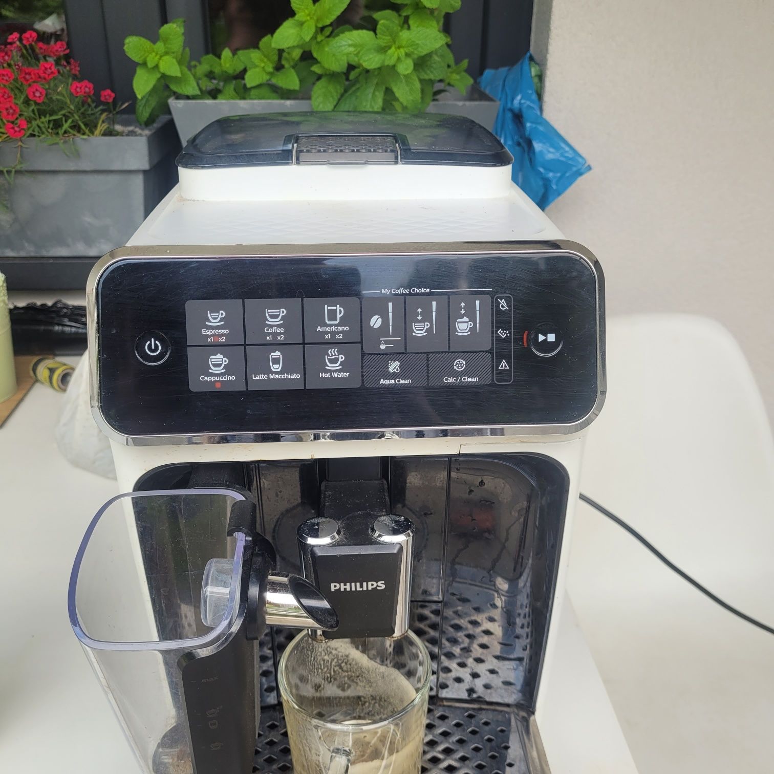 Ekspres do kawy philips lattego uszkodzony
