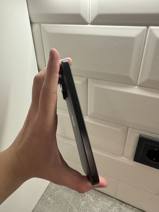 Iphone 16pro 1tb e-Sim neverlock Titanium Black