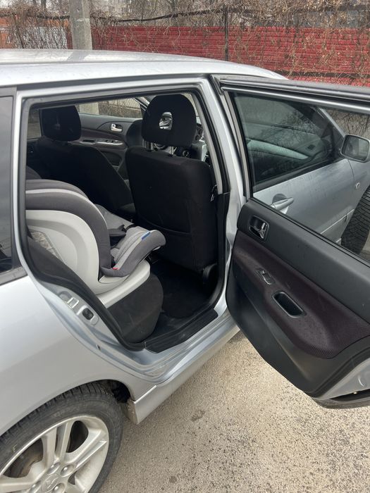 Mitsubishi Lancer.  В відмінному стані.