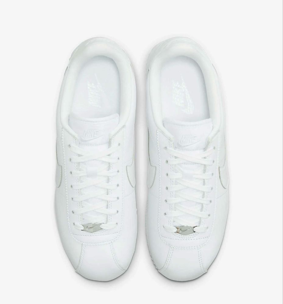 Нові кросівки Nike Cortez