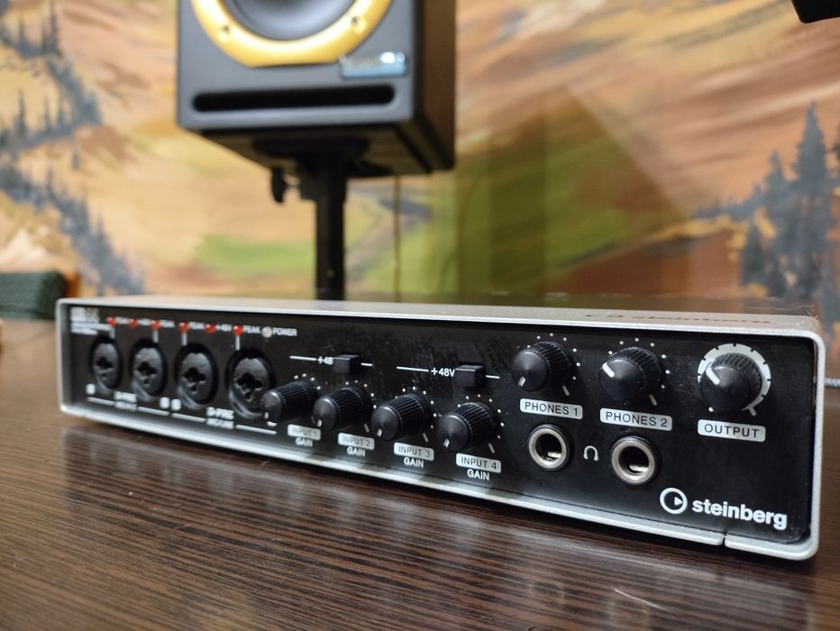 Звукова карта Steinberg Yamaha UR44