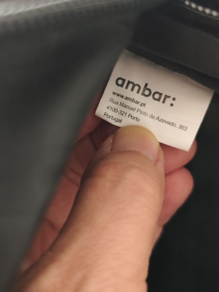 Mochila multicolorida da Ambar da coleção Inverse, NOVA
