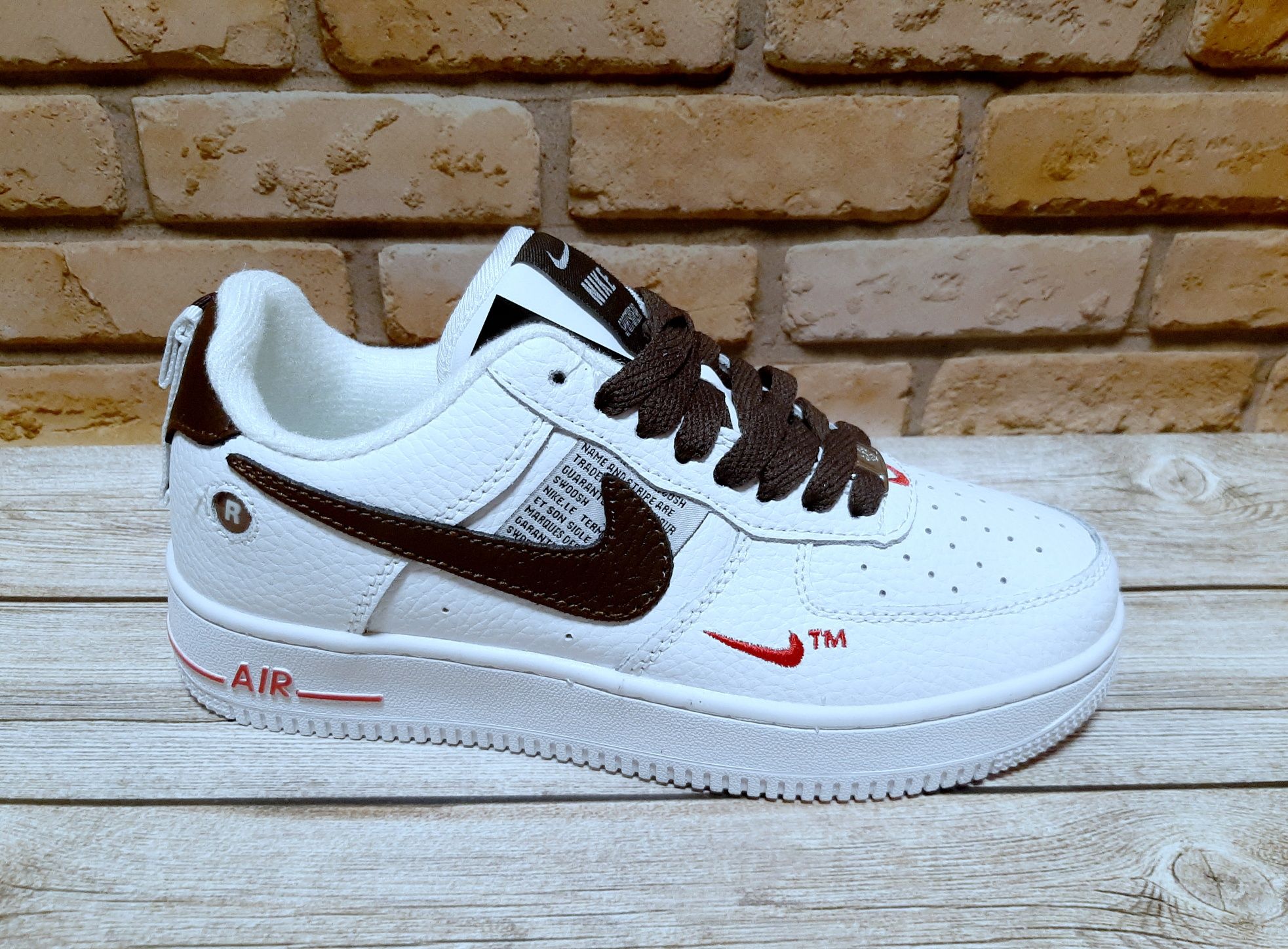 Білі кросівки Nike 41p