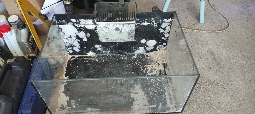 Aquário usado 60x40x30 (8mm) com caixa exterior para ligação a sump.