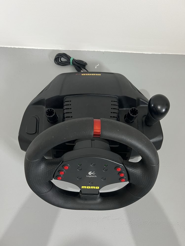 Продам ігровий руль logitech momo racing 900 градусів