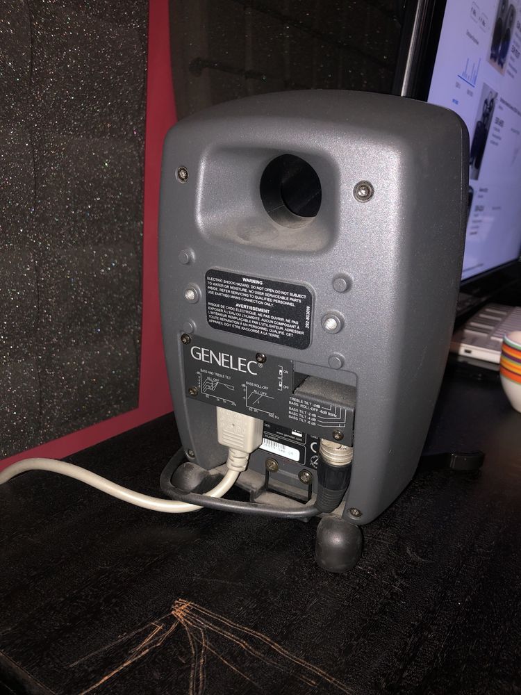 Vendo Par colunas Genelec 8020A bi-amplificados