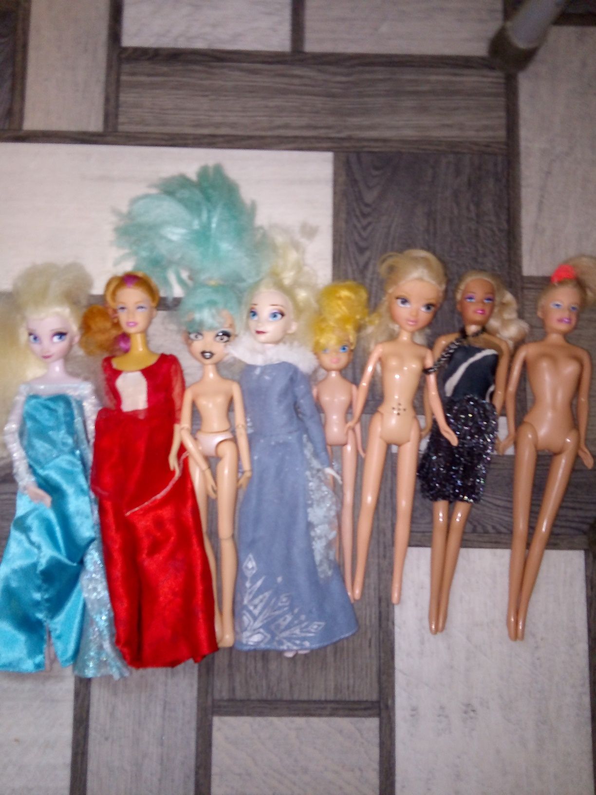 Продам кукли Барби