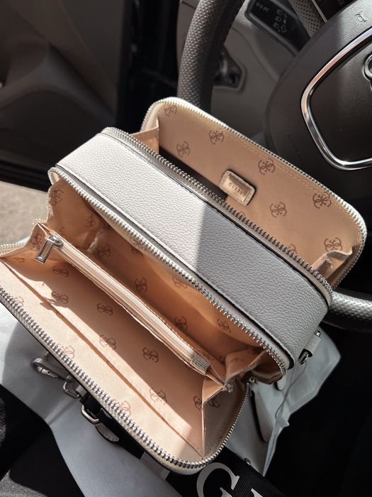 Сумка GUESS Lewistown останні в 2ох кольорах