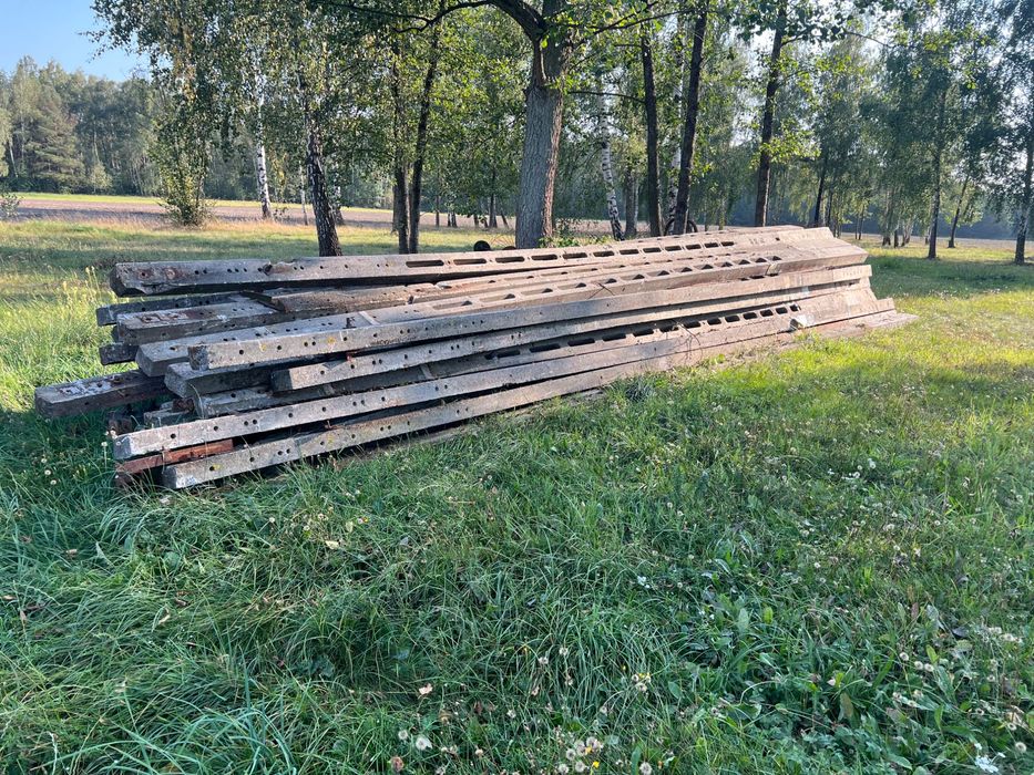 Słupy betonowe energetyczne elektryczne ŻN 12  Słup betonowy