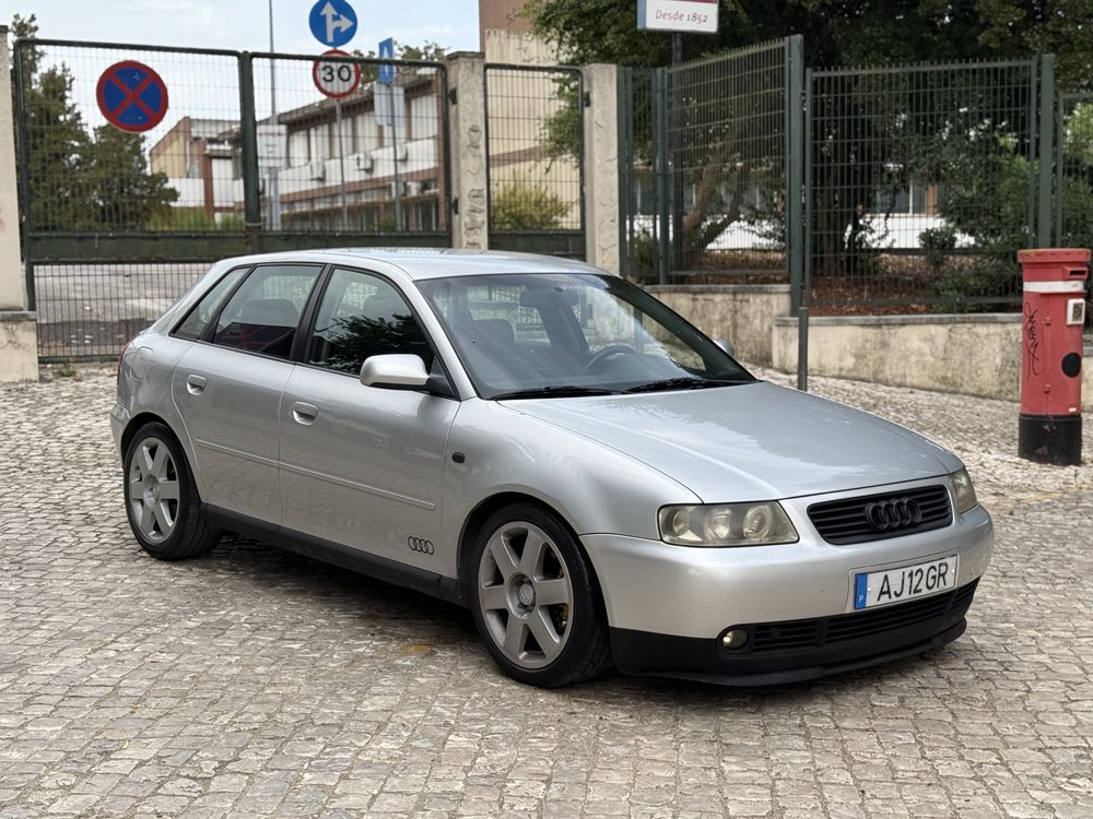 Audi A3 1.9Tdi 130cv 5portas apenas 315mil km!