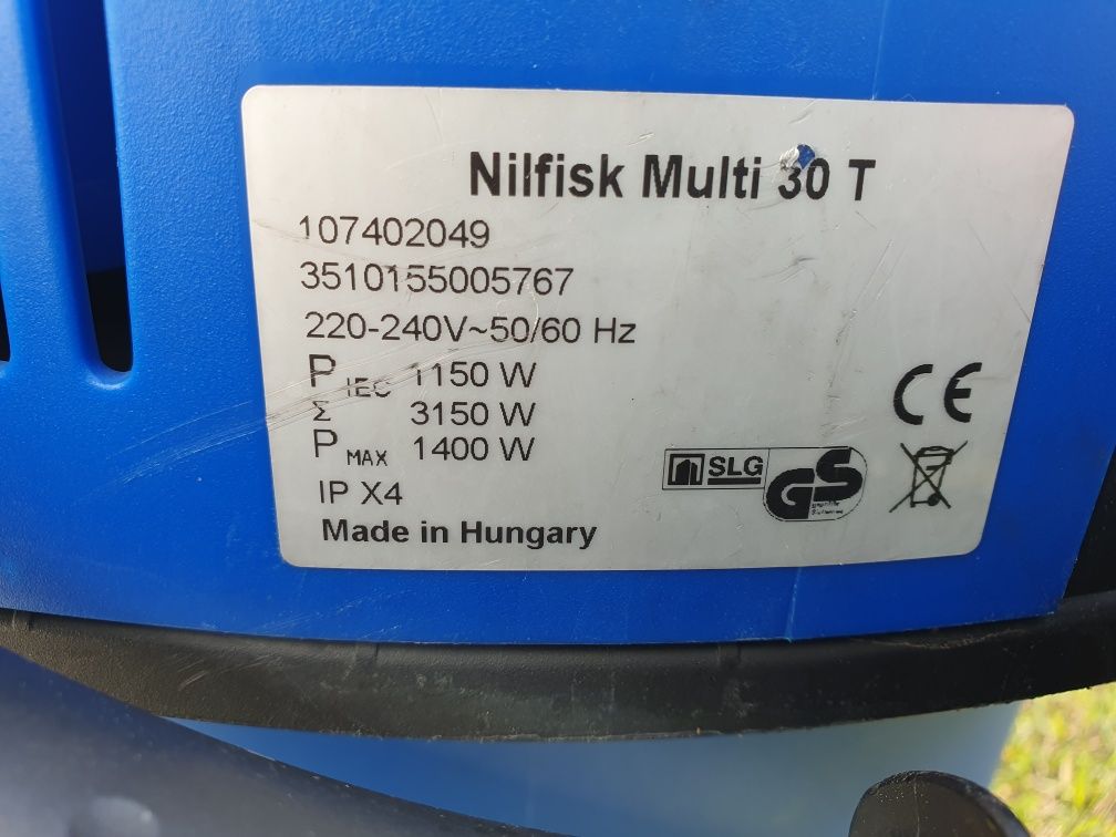Odkurzacz z oczyszczaniem filtra Nilfisk Multi 30