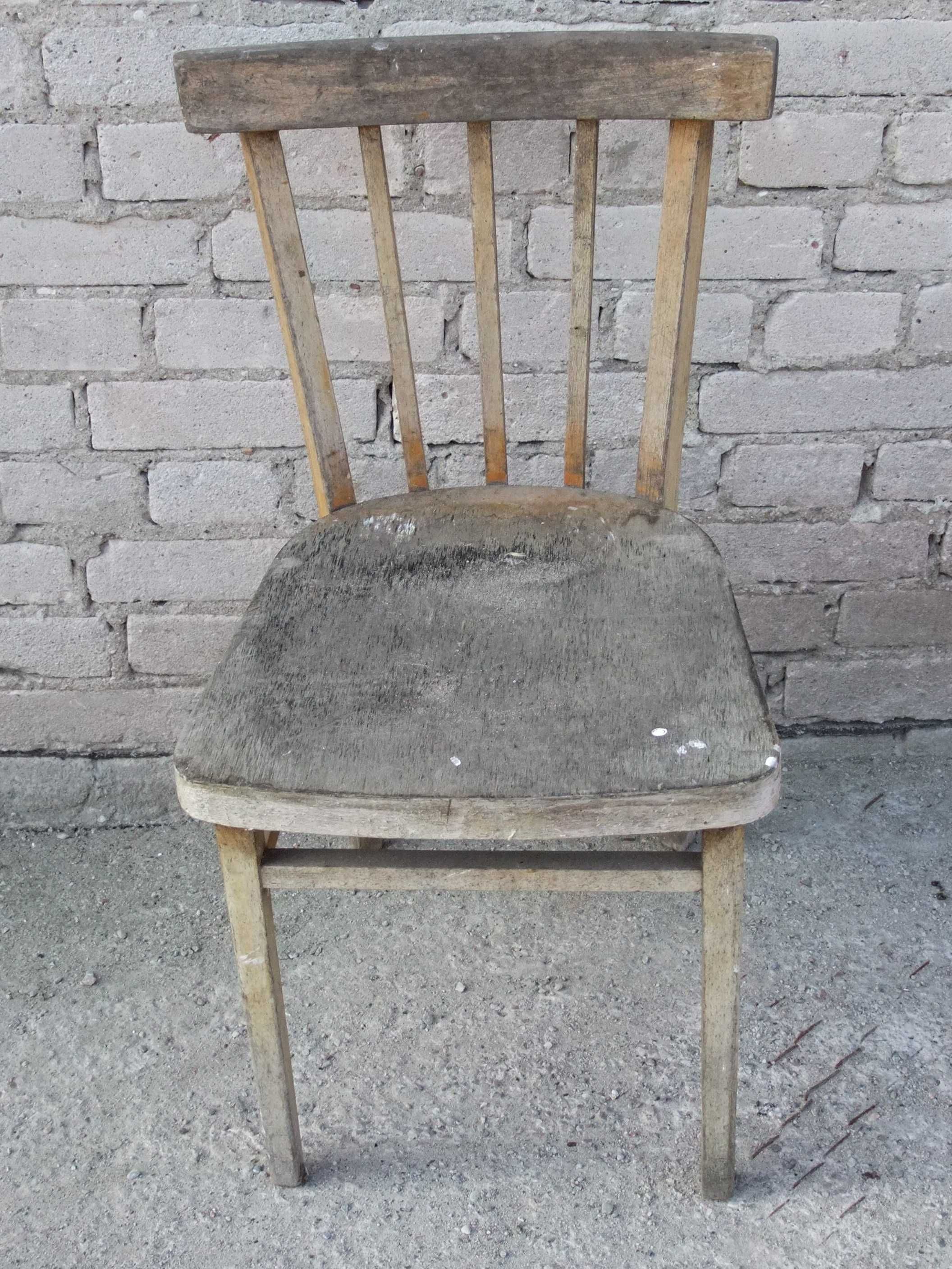 Krzesło stylowe rzeźbione