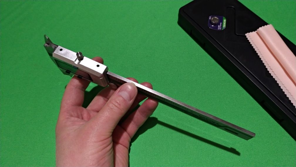 Штангенциркуль электронный колумбик цифровой 150мм Precise-Tools