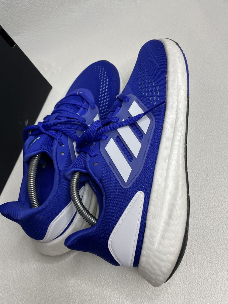 Кросівки фірмові Adidas PureBoost22 Розмір 41