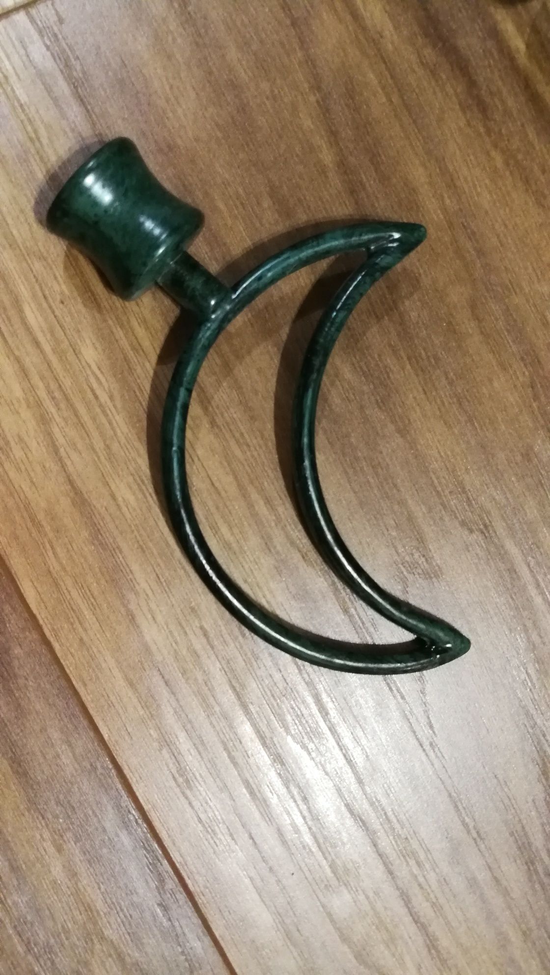 Ofereço  varões em ferro