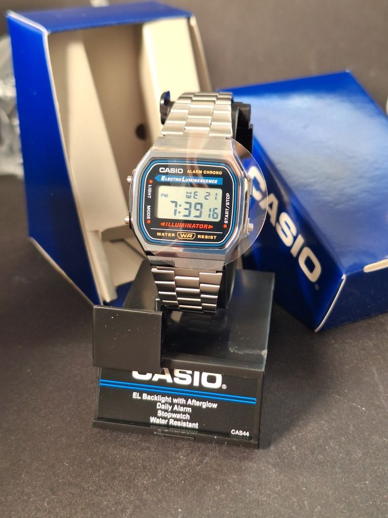 Casio A168W-1 Classic. Новые, с коробкой.