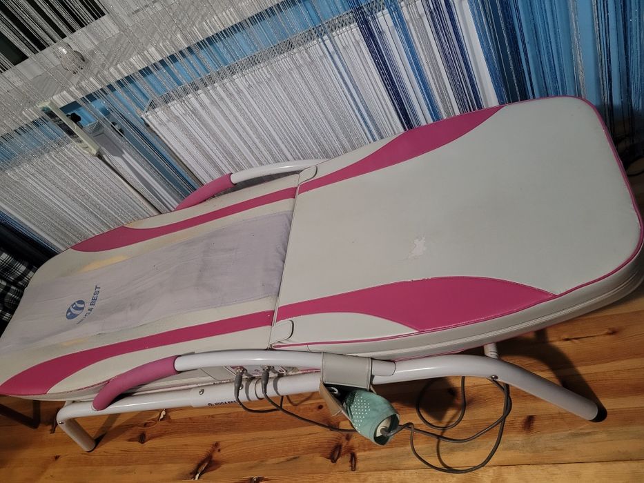 Nuga Best Масажне ліжко