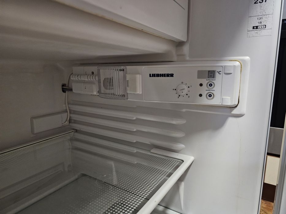 Холодильник Liebherr KTe 1664 з морозильною камерою