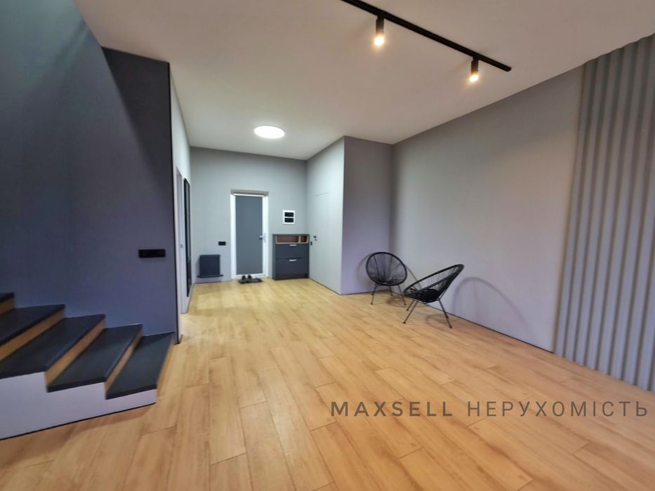 Сучасний будинок з новим ремонтом на Косівщині