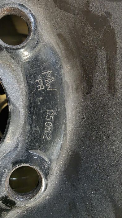 Koła z oponami letnie do Renault Modus 185/60/15.  Felgi 4x100/ 61mm