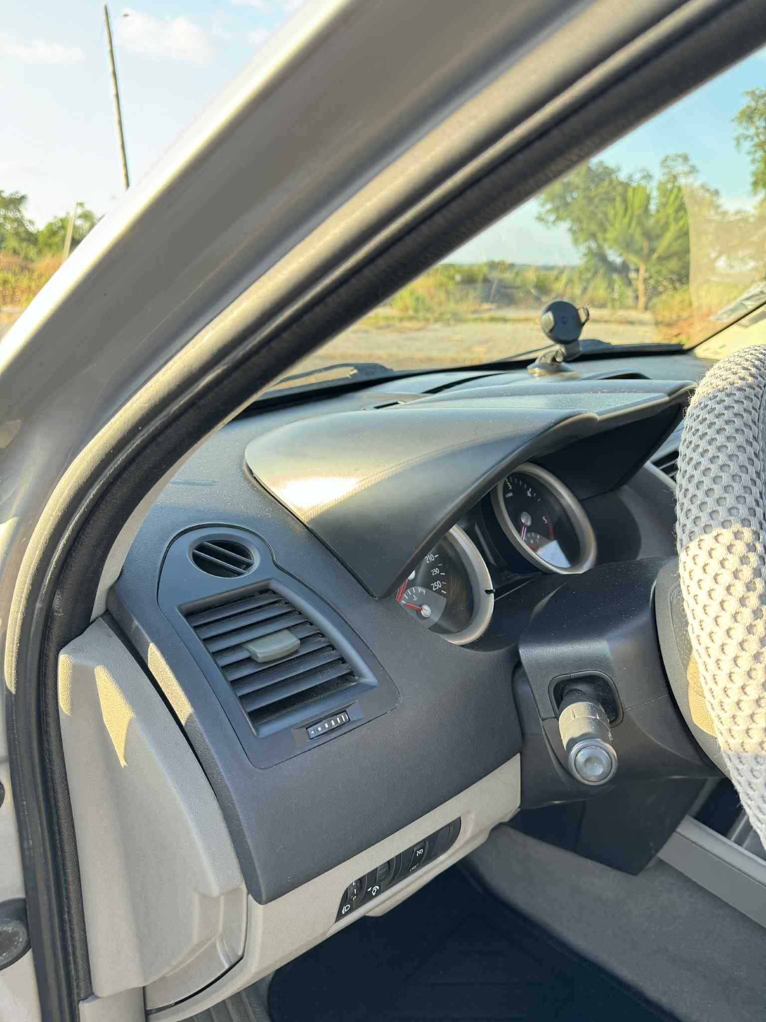 Vendo Renault Megane 1.5 DCI 110 cavalos - Estimado.