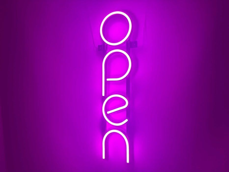 Неонова вивіска "Open вертикальна" рожева, 483*116 мм, світлодіодна