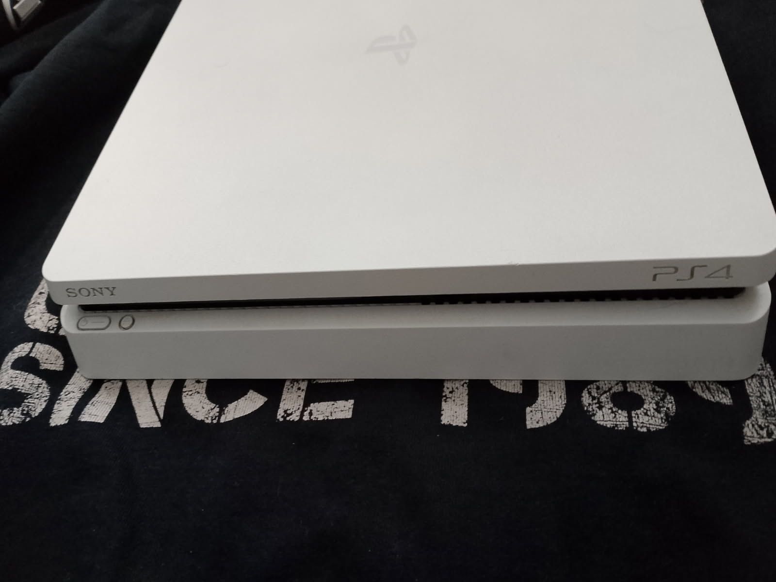PlayStation4 Slim