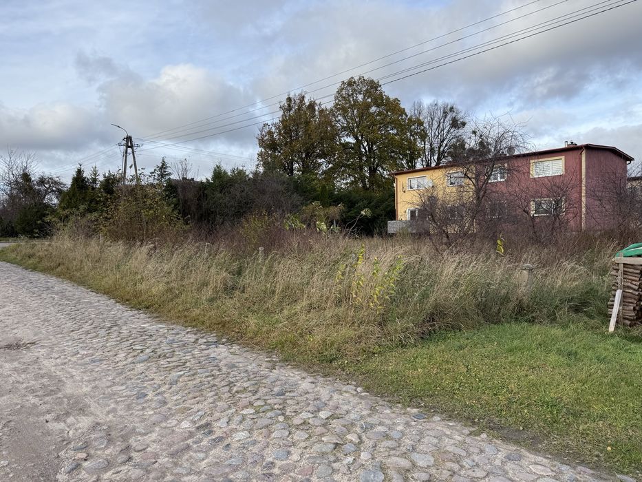 Działka na sprzedaż