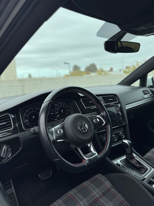 Volkswagen Golf 7.5 GTI Performance