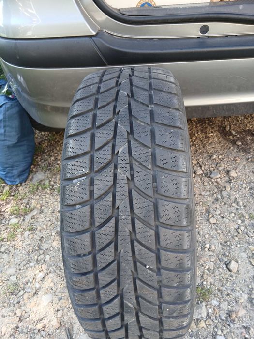 Opony zimowe kpl.4szt  185x55 R15 używane Hankook